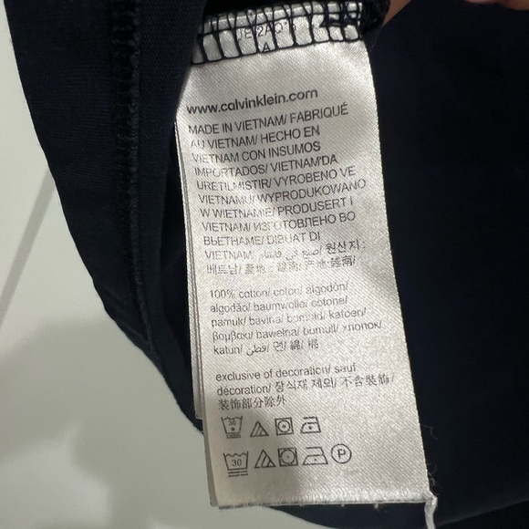 Calvin Klein Liquid Touch Slim Fit Vneck Tee - Picture 6 of 7